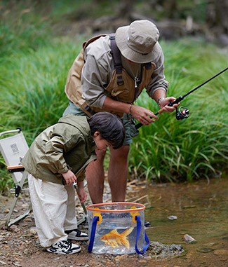 Outdoor large capacity vehicle water storage basin 1